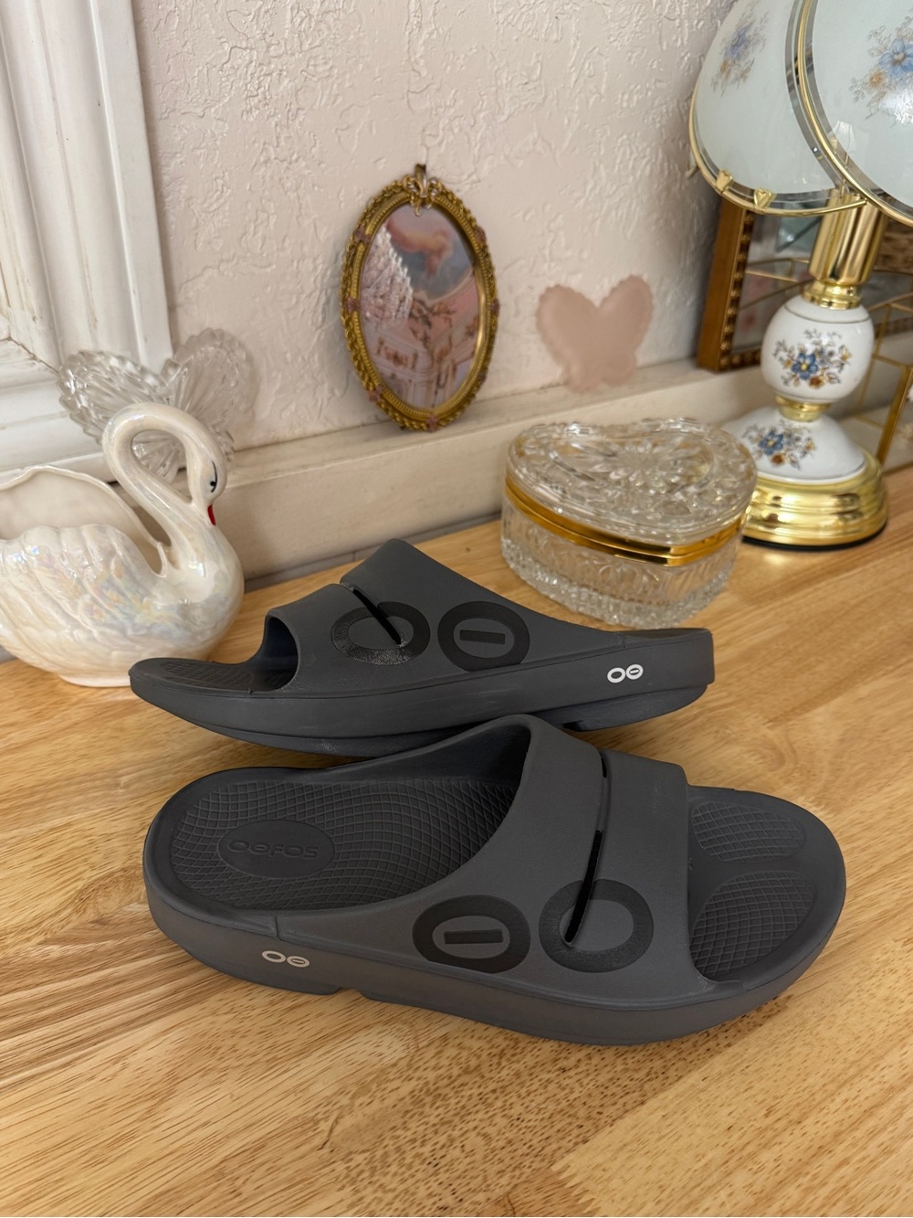 OOFOS classic gray recovery flip flops 🤍 Size: M-8 / W-10 / EU 41 comfy casual